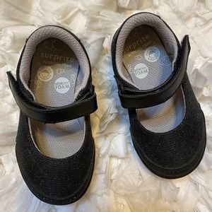 Surprize by Stride Rite Black girl shoes size 6